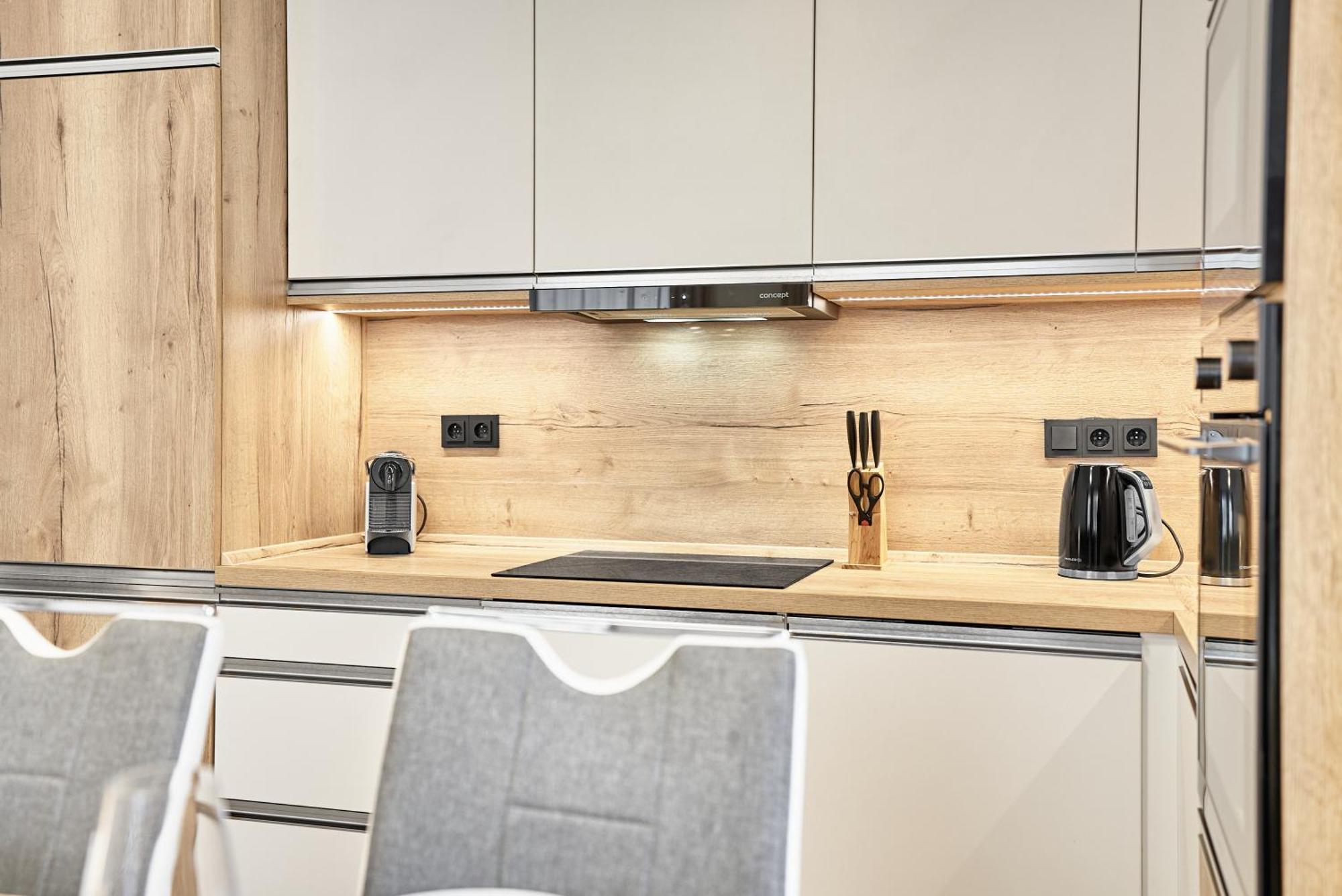 Moderně zařízený apartmán s garážovým stáním Loučná pod Klínovcem Exterior foto